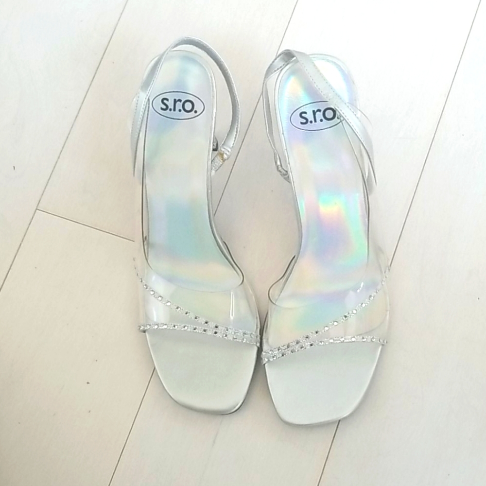 very dressy clear heel NWOT